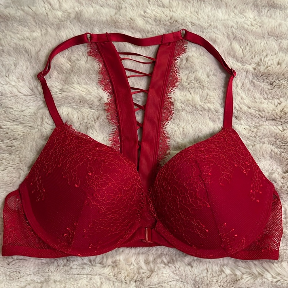 Victoria’s Secret stunning red lace-up front close very sexy push up bra 32b